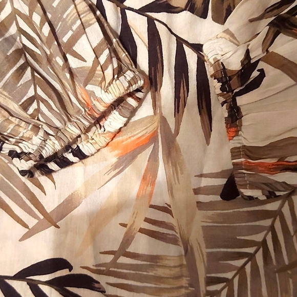 Old Navy Ladies Tunic - Picture 6 of 6